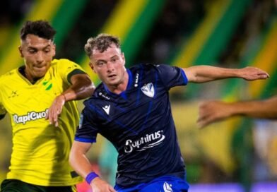 Vélez empató con Defensa y Justicia en Varela y se mantiene como líder de la Zona A