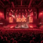 AC/DC durante un recital masivo en el estadio River Plate