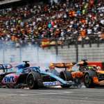 Franco Colapinto defendiendo posición durante el Gran Premio de China de Fórmula 1 2026