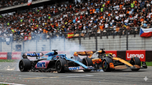 Franco Colapinto defendiendo posición durante el Gran Premio de China de Fórmula 1 2026