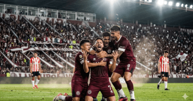 Dylan Aquino celebra el gol de Lanús ante Estudiantes en el Torneo Apertura 2026