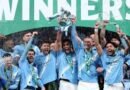 Jugadores de Manchester City celebran el título de la Carabao Cup