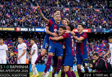 Raphinha celebra su hat-trick ante Sevilla en LaLiga