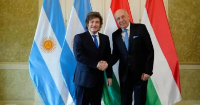 Javier Milei durante una visita oficial en Hungría