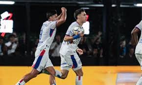 Deportivo Riestra y San Lorenzo empatan 1-1 en el Guillermo Laza