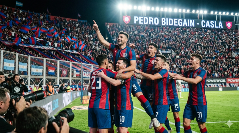 Jugadores de San Lorenzo celebran un gol en la goleada ante Deportivo Rincón por la Copa Argentina
