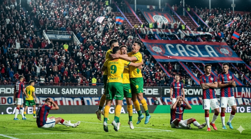 jugadores de Defensa y Justicia celebrando ante San Lorenzo