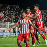 Unión venció 2-0 a Agropecuario con doblete de Tarragona y avanzó en la Copa Argentina Cristian Tarragona celebra uno de sus goles para Unión ante Agropecuario