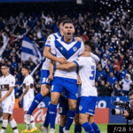 Vélez venció 2-0 a Platense y se consolida como líder del Torneo Apertura 2026 Jugadores de Vélez celebran el gol ante Platense por el Torneo Apertura 2026