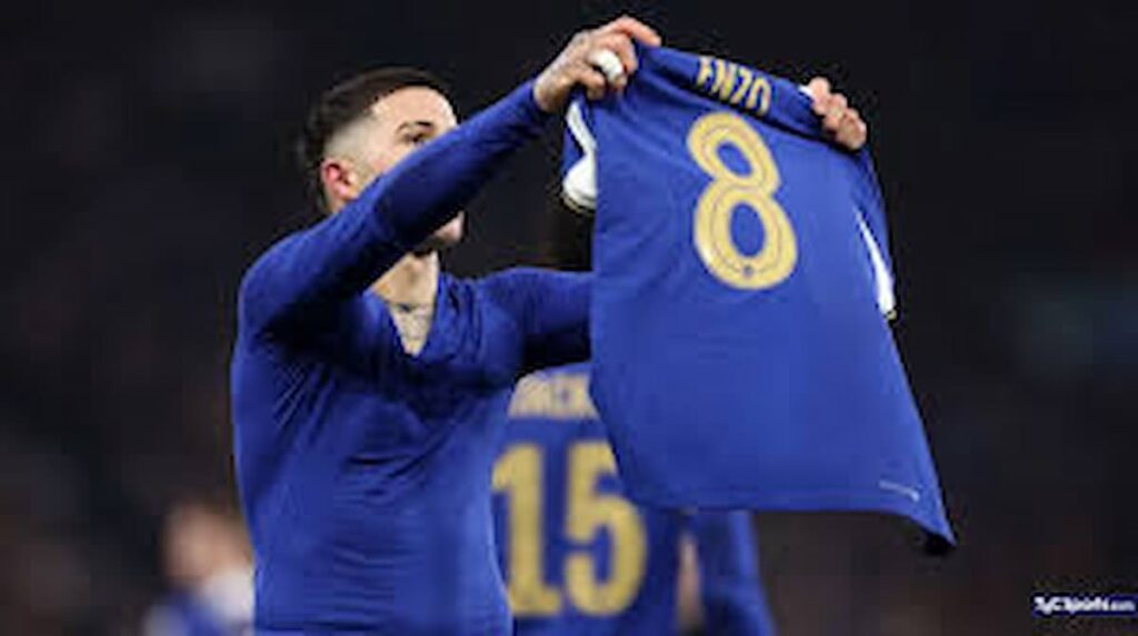 Enzo Fernández celebrando su gol con Chelsea en Wembley
