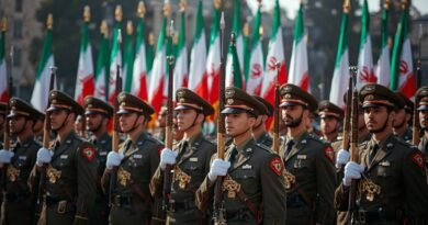 Miembros de la Guardia Revolucionaria Islámica durante una formación militar en Irán