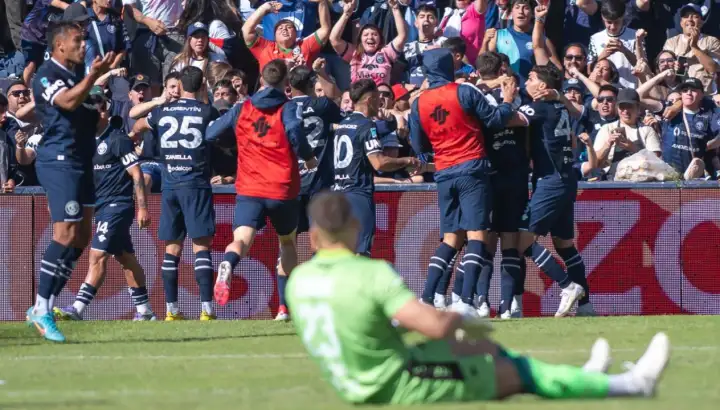 independiente-rivadavia lider