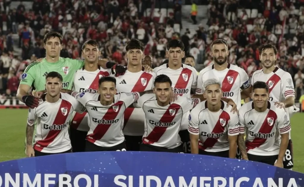 Formación inicial de River antes del partido ante Carabobo