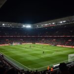 La Premier entra en su etapa decisiva: quiénes clasifican a copas y quiénes están en descenso Partido de la Premier League con estadio lleno durante la temporada 2025-26