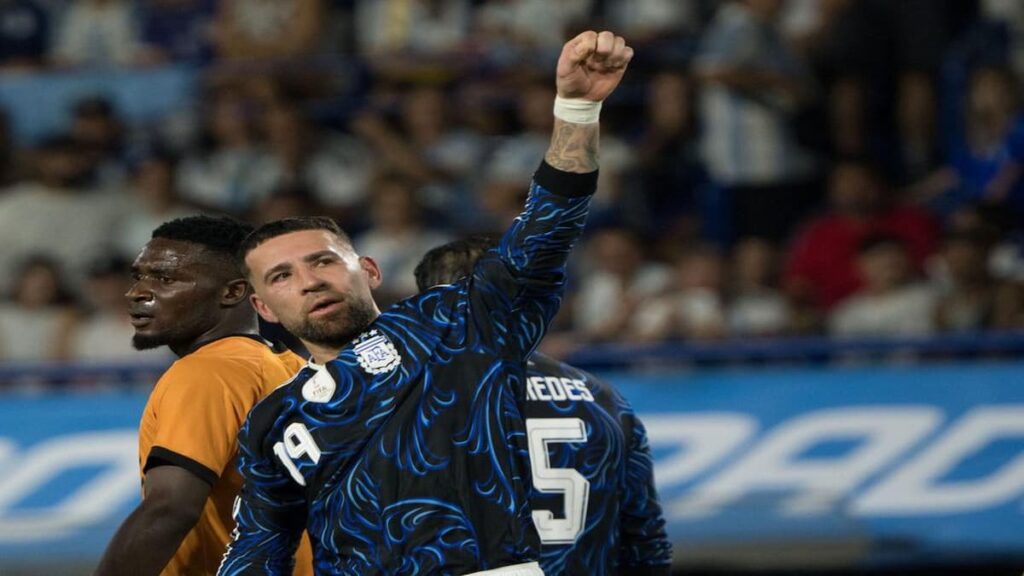 Otamendi autorizado por Fifa