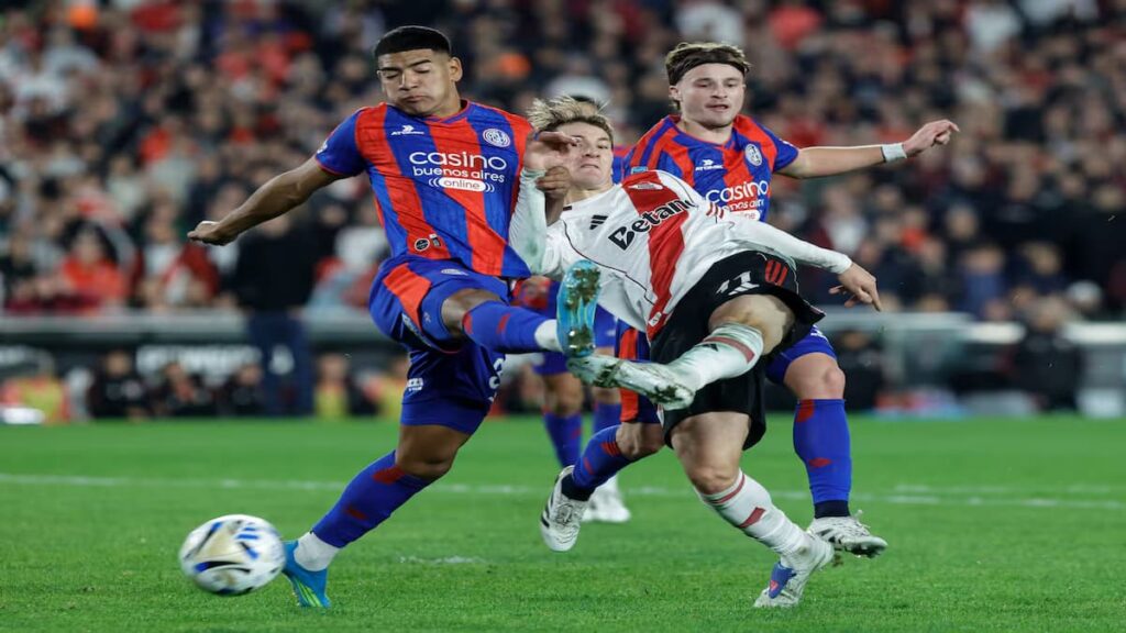 River derrotó a San Lorenzo por penales
