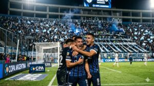 El Decano aplastó 3-0 a Talleres y se metió en los octavos de final de la Copa Argentina Atlético Tucumán goleó a Talleres y avanzó en la Copa Argentina