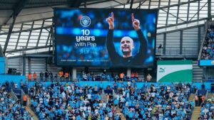 El final de una era en Manchester City: Guardiola, Bernardo Silva y Stones se despidieron del Etihad Pep Guardiola se despidió del Manchester City en el Etihad