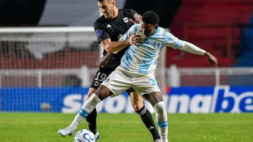 Riestra cayó ante Gremio y complicó su panorama en la Sudamericana