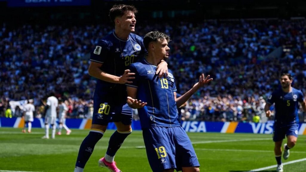 Bosnia y Herzegovina derrotó 3-1 a Qatar