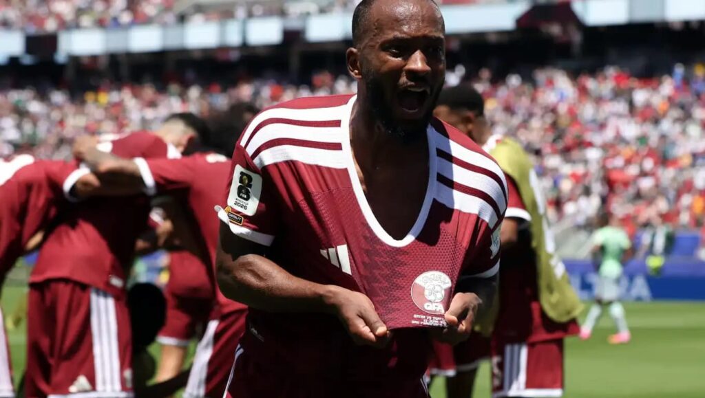 Embolo adelantó a Suiza