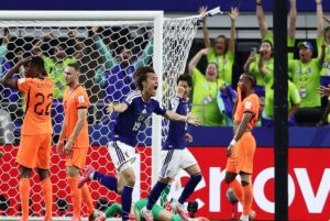 Japón remontó el partido y empató 2-2 con Países Bajos
