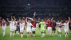 Los jugadores de Marruecos celebran la clasificación.
