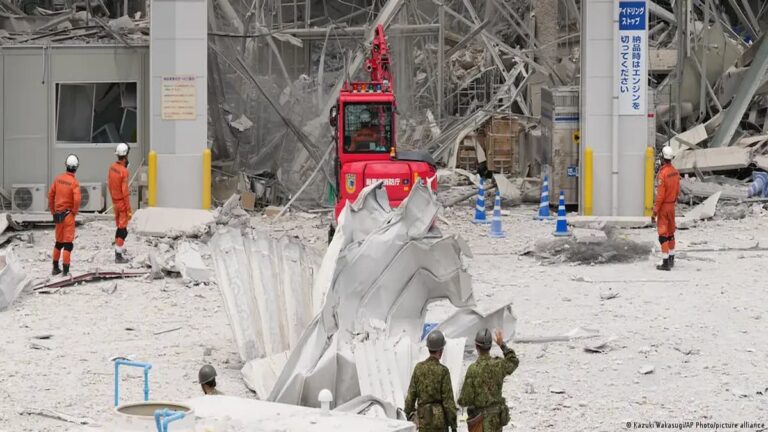 El centro comercial Aeon, en Kumamoto, colapsó tras el sismo del 28 de julio de 2026.