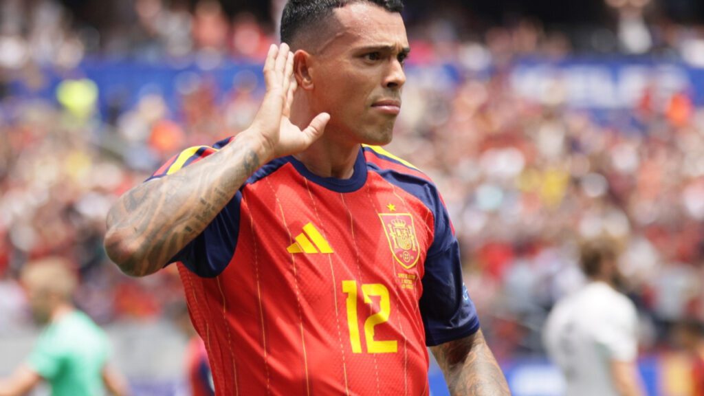 España celebra la clasificación a octavos del Mundial 2026.