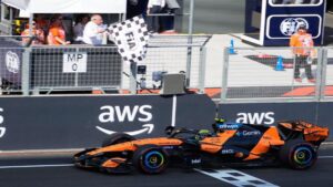 Lando Norris celebra su primera victoria