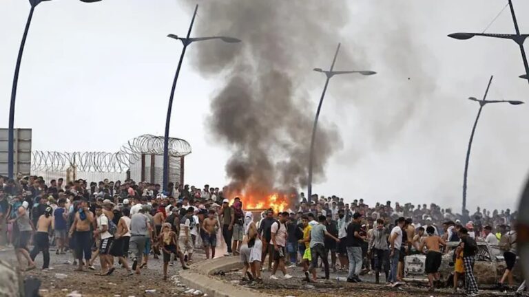 Crisis migratoria en la frontera de Ceuta entre España y Marruecos.