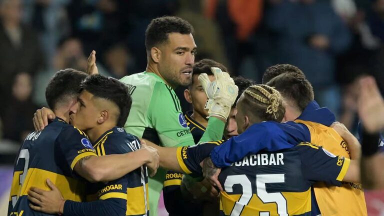 Boca celebra la clasificación en el estadio El Teniente.