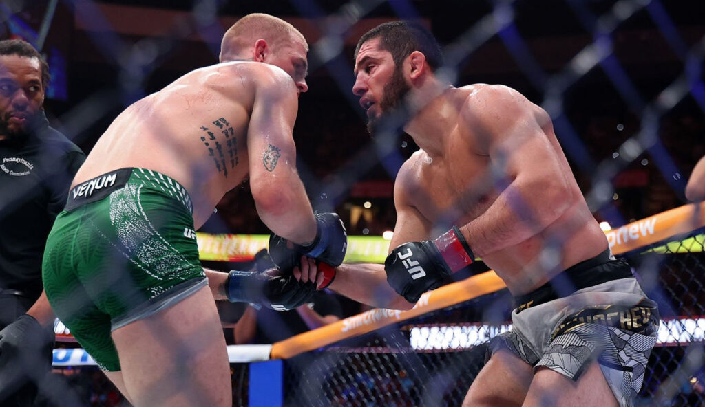 Makhachev se impuso por decisión unánime