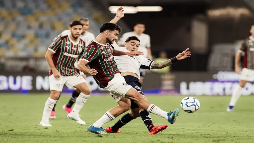 Independiente Rivadavia tuvo varias ocasiones para ganar ante Fluminense