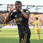 Juventus venció a Frosinone en el debut de la Serie A