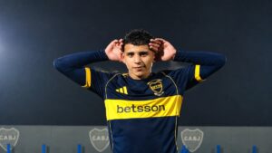 Leonel Flores celebra su gol en el triunfo de Boca ante Recoleta