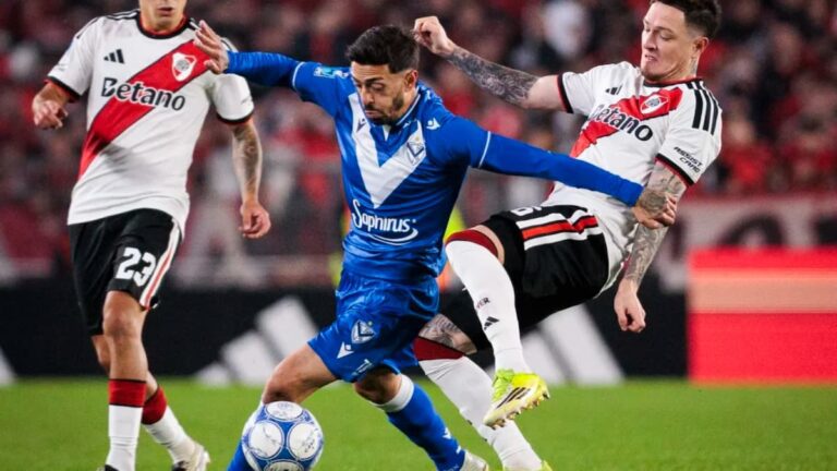 Manuel Lanzini marcó el empate de Vélez ante River