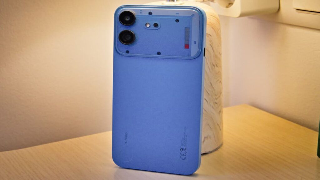 Pantalla Super AMOLED del Nothing Phone (4b) con Android 16