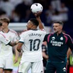 Real Madrid goleó a Real Sociedad con tres goles de Mbappé
