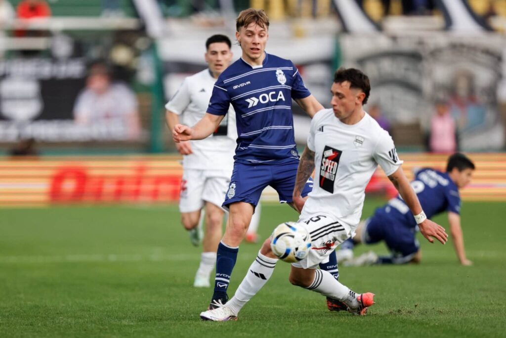 Deportivo Riestra eliminó a Gimnasia La Plata
