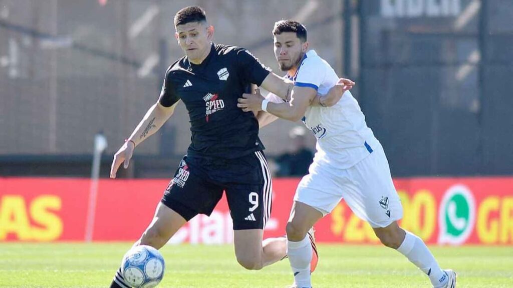 El VAR revisó el gol de Vélez ante Riestra