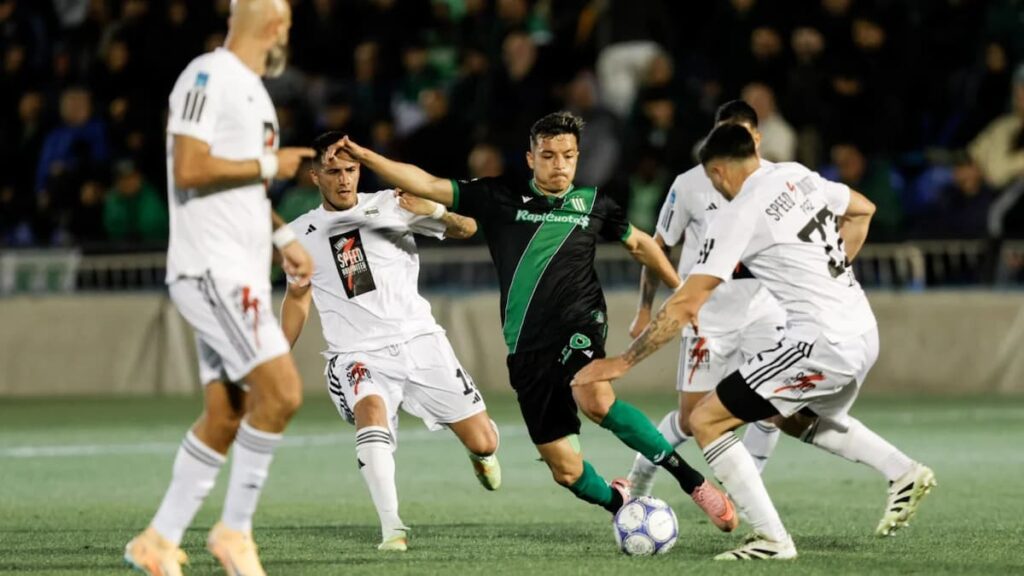 En Temperley, tras la igualdad en uno en los 90 minutos, el Taladro eliminó por penales al Malevo