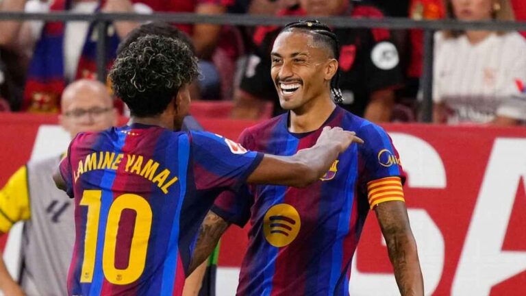 Barcelona venció al Sevilla 3-1 con triplete de Raphinha