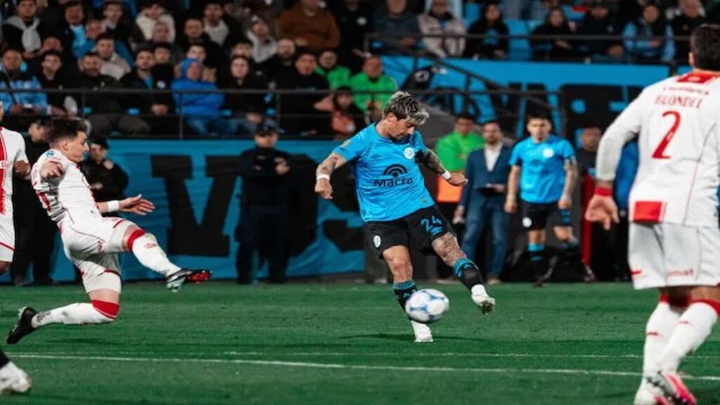 Belgrano y Huracán empataron 1-1 en un final dramático por el Torneo Clausura