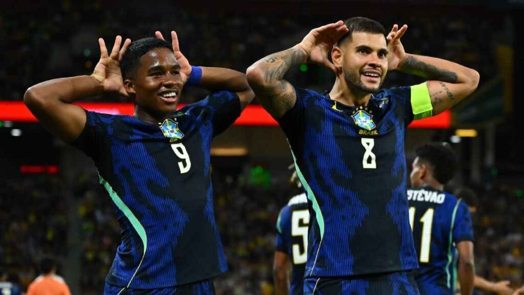 Brasil venció a Australia de visitante con gran actuación de sus figuras