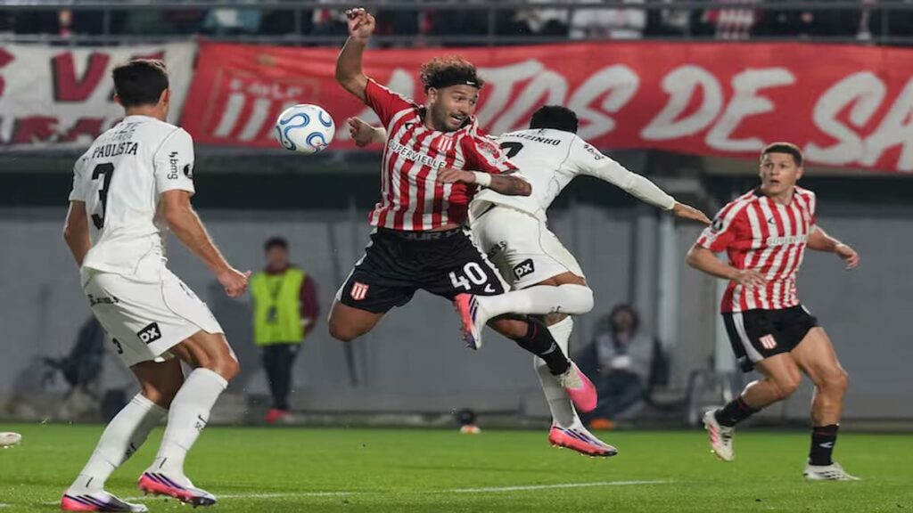 Estudiantes no lo aguantó