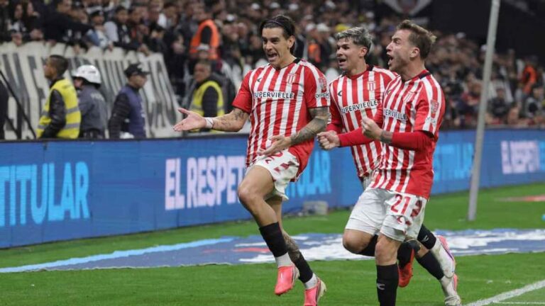 Alexis Castro convirtió el gol de Estudiantes