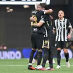 Jugadores de Atlético Mineiro festejan un gol en la Copa Sudamericana