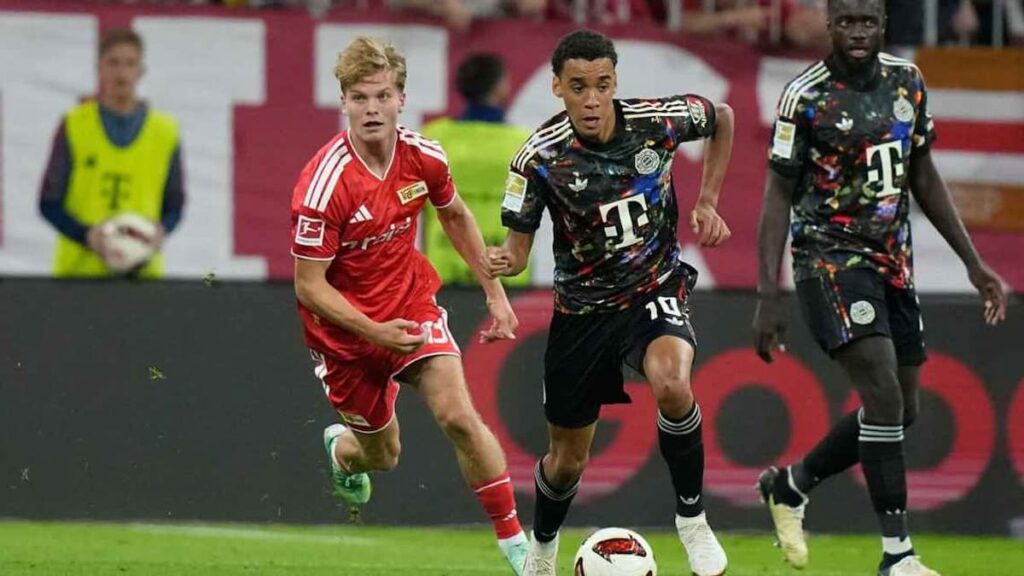 Bayern goleó 7-0 a Unión Berlín y Kane hizo historia