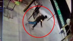 Ituzaingó: buscan a un joven acusado por el crimen de su novia y el ataque a su suegro Imagen representativa de las cámaras que registraron la fuga en Ituzaingó